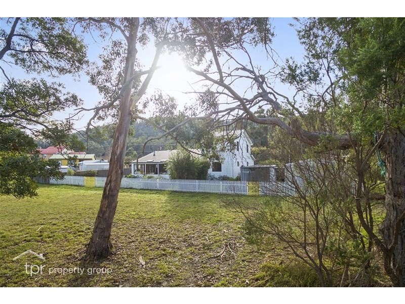 6-8 Challis Crescent, Deep Bay TAS 7112