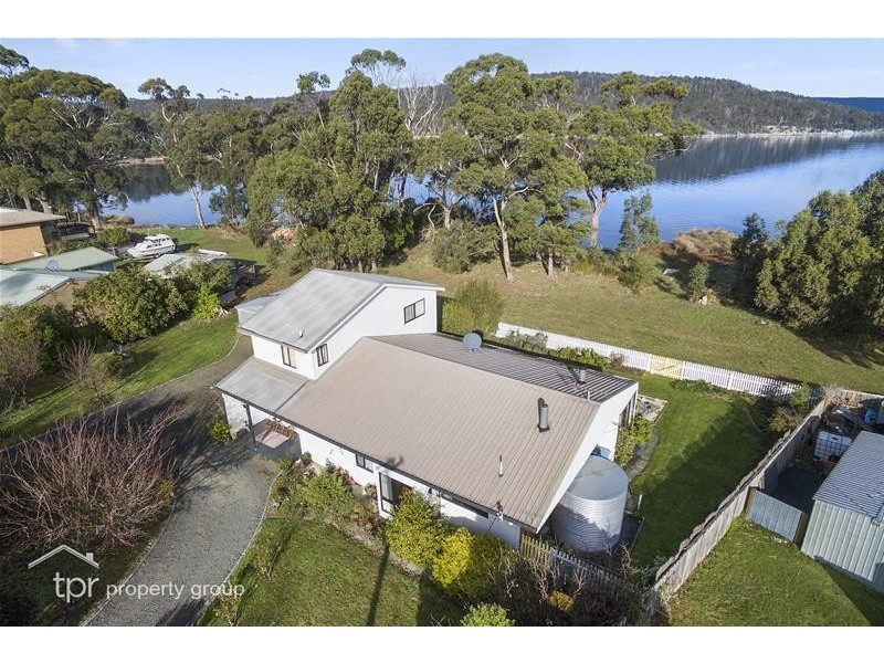 6-8 Challis Crescent, Deep Bay TAS 7112