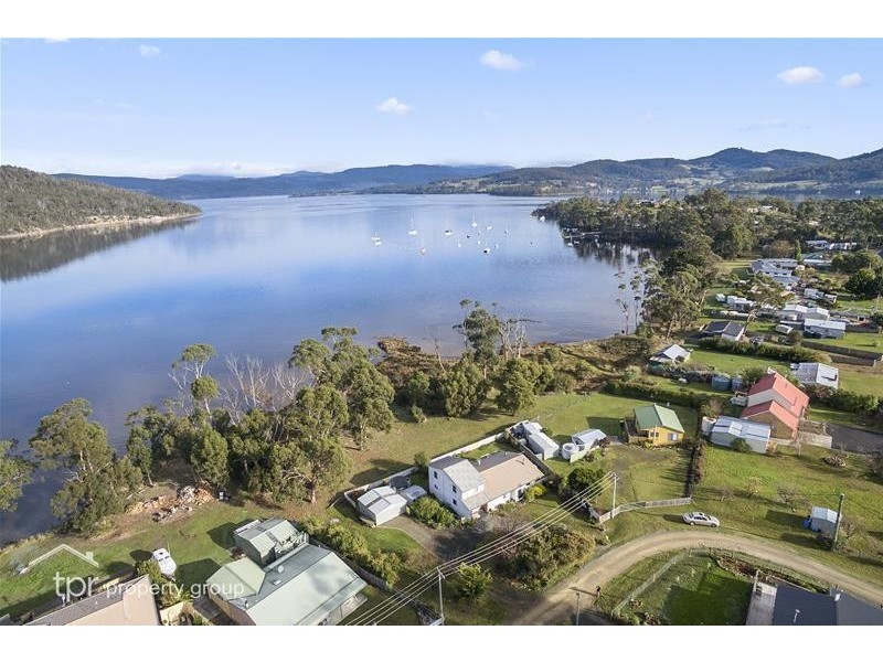 6-8 Challis Crescent, Deep Bay TAS 7112