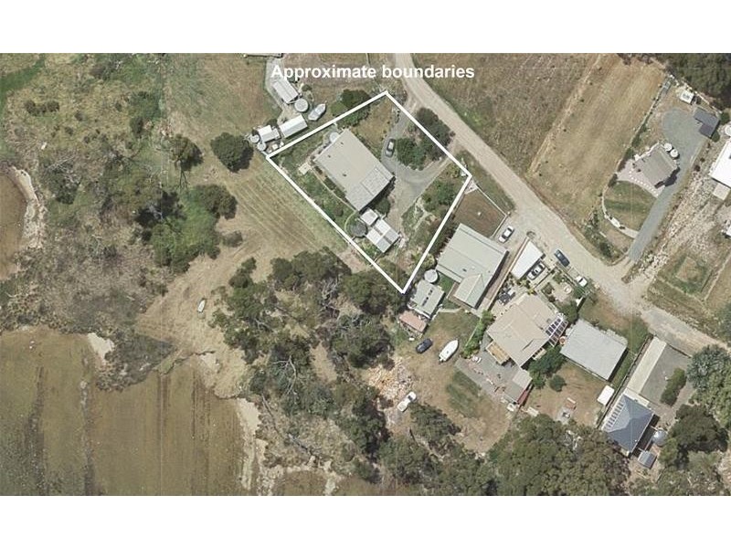 6-8 Challis Crescent, Deep Bay TAS 7112