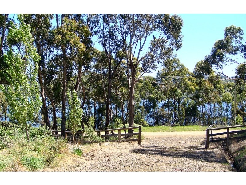 902A Cygnet Coast Road, Wattle Grove TAS 7109