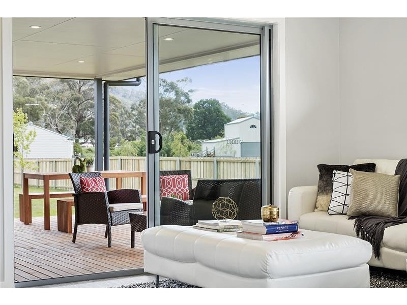 8 Ellison Street, Huonville TAS 7109