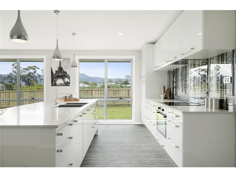 8 Ellison Street, Huonville TAS 7109