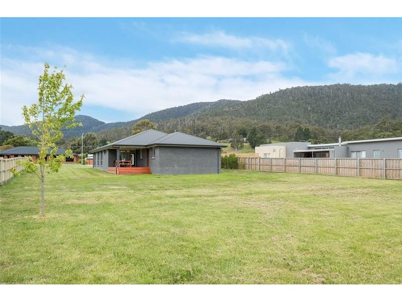 8 Ellison Street, Huonville TAS 7109