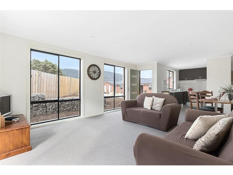 8/4 Walton Street, Huonville TAS 7109