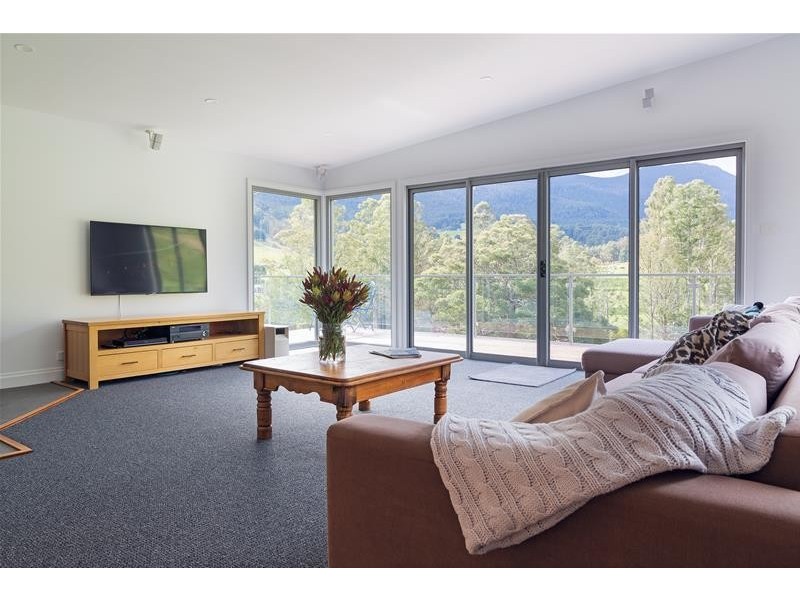 Mountain River TAS 7109