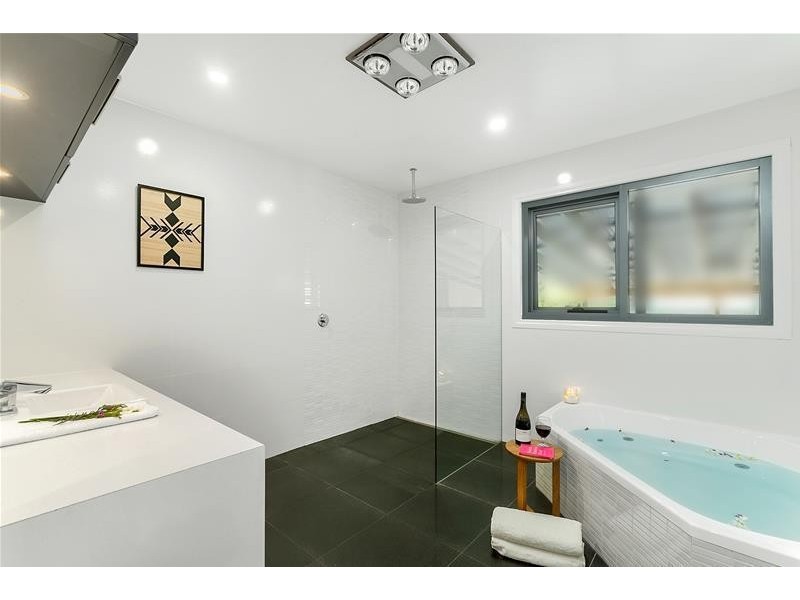 Mountain River TAS 7109