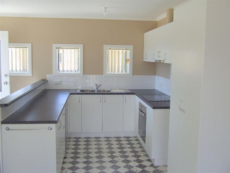 2/18 Shield Street, Huonville TAS 7109