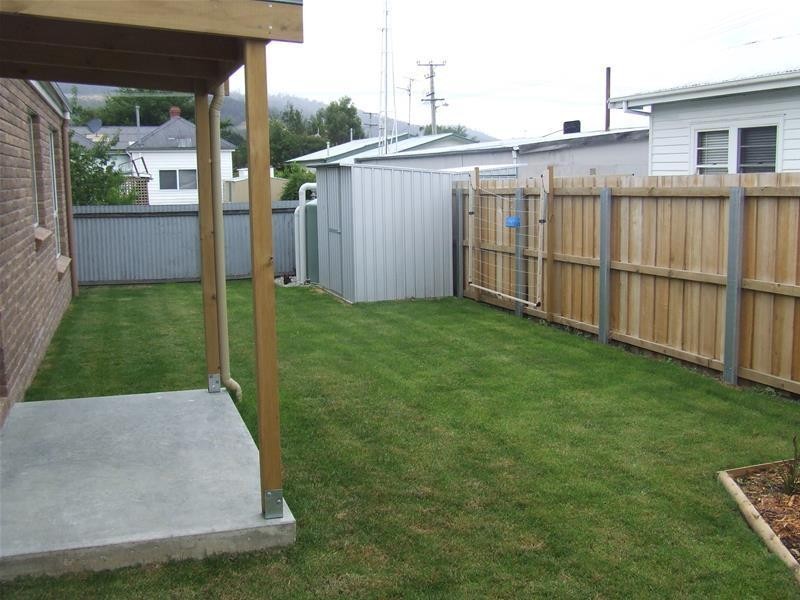 2/18 Shield Street, Huonville TAS 7109