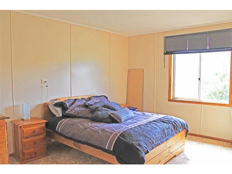 20 Emma Street, Cygnet TAS 7112