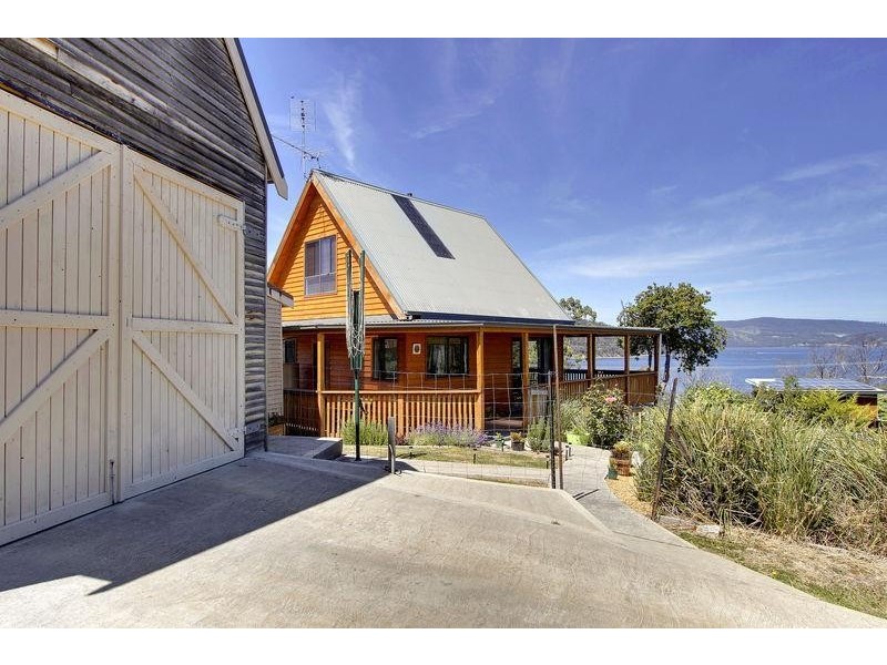 42 Chuter Street, Deep Bay TAS 7112