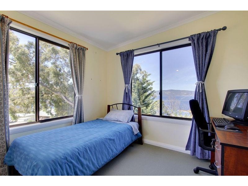 42 Chuter Street, Deep Bay TAS 7112