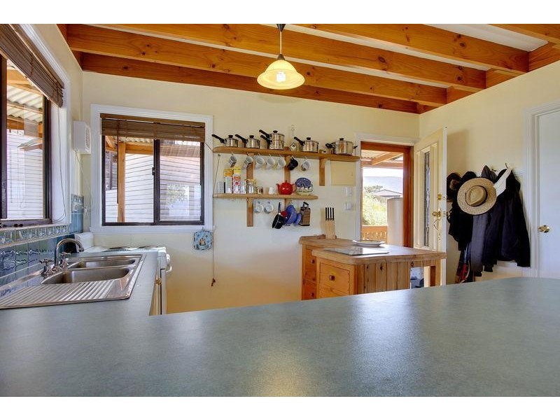 42 Chuter Street, Deep Bay TAS 7112