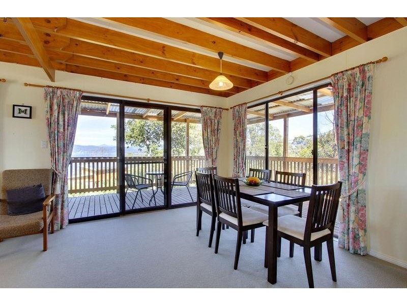 42 Chuter Street, Deep Bay TAS 7112