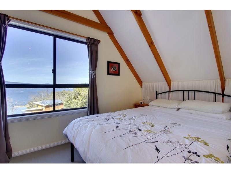 42 Chuter Street, Deep Bay TAS 7112