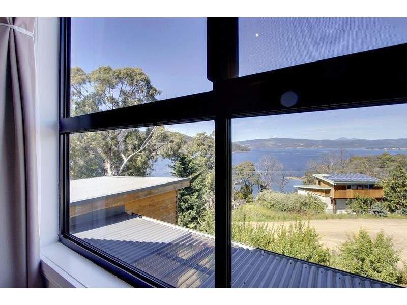 42 Chuter Street, Deep Bay TAS 7112