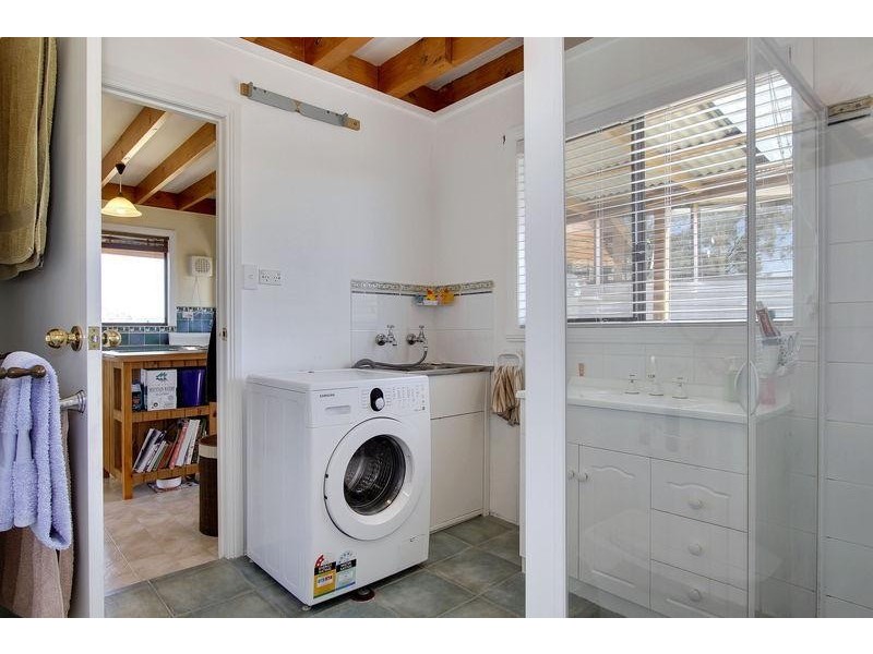 42 Chuter Street, Deep Bay TAS 7112