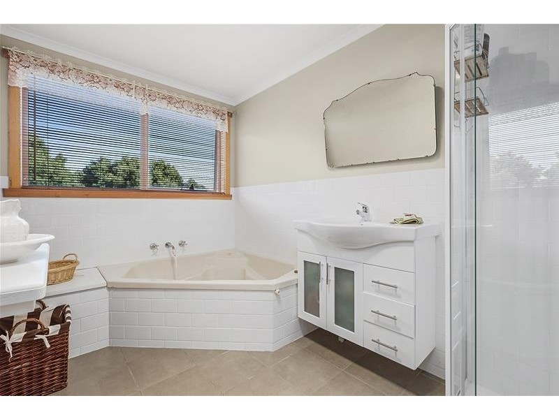 14 Packers Road, Huonville TAS 7109