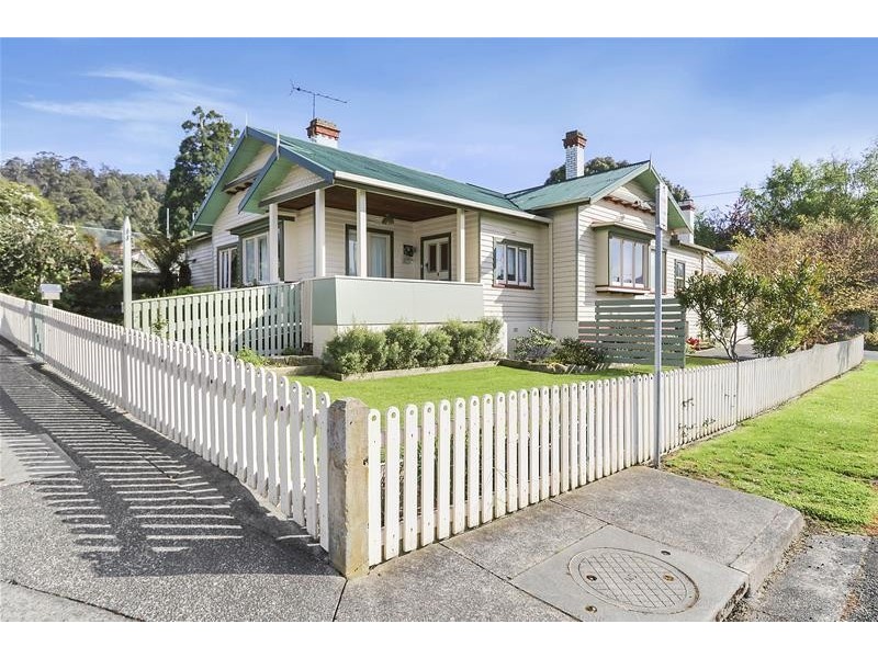 8 New Road, Franklin TAS 7113