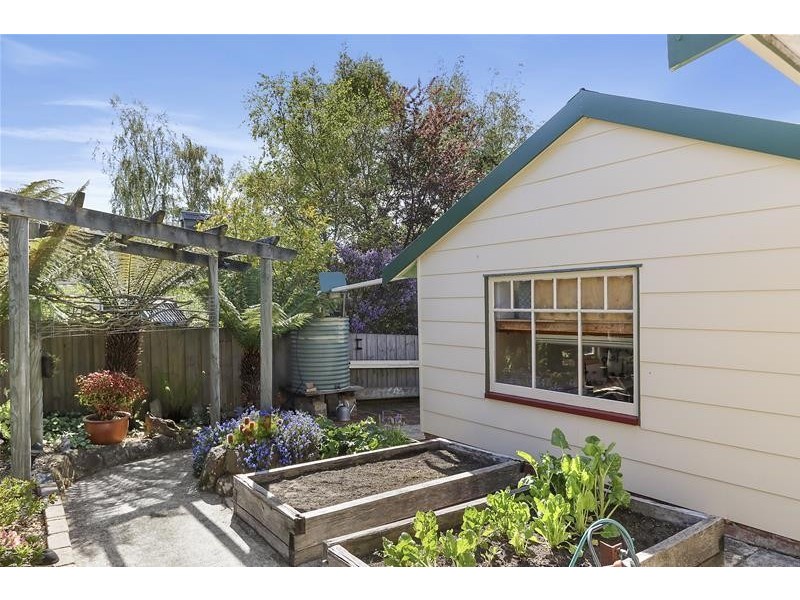 8 New Road, Franklin TAS 7113