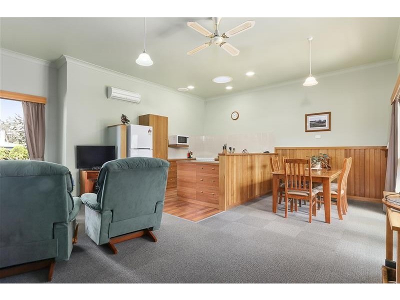 8 New Road, Franklin TAS 7113