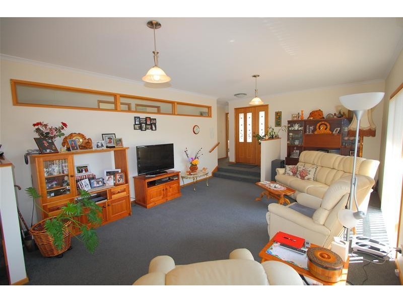 2 Old Apple Court, Huonville TAS 7109