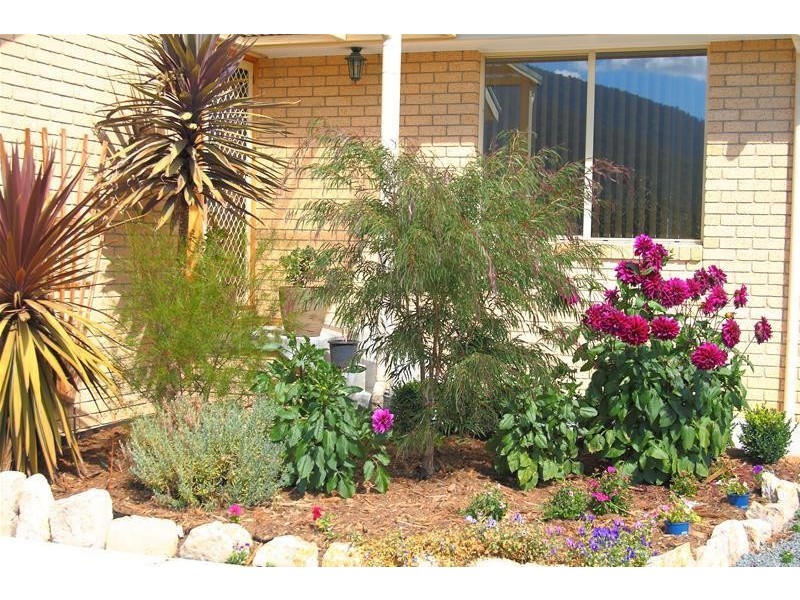 2 Old Apple Court, Huonville TAS 7109