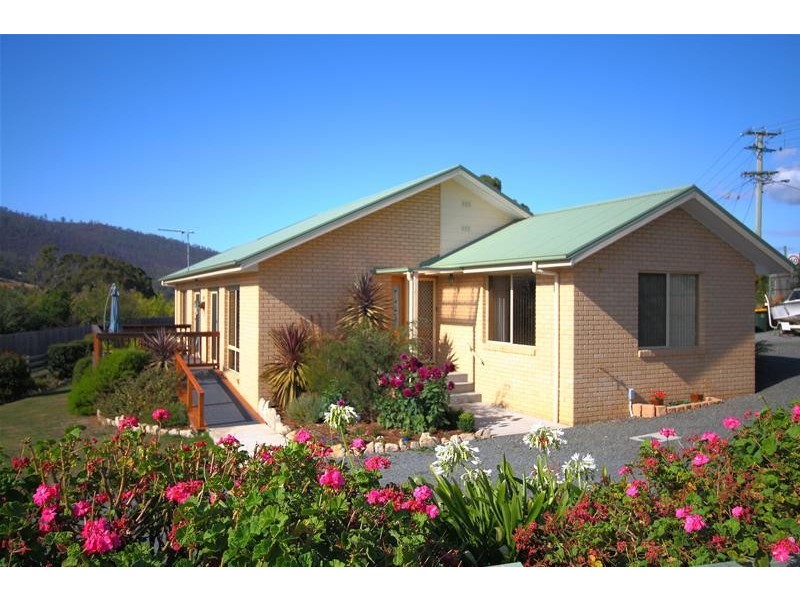 2 Old Apple Court, Huonville TAS 7109