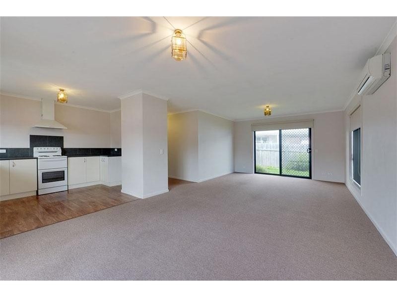 2/105 Main Street, Huonville TAS 7109