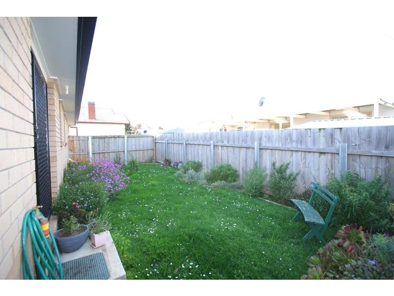 2/105 Main Street, Huonville TAS 7109