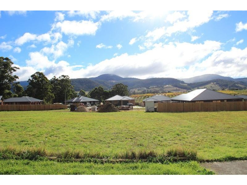 4 Plum Tree Close, Huonville TAS 7109