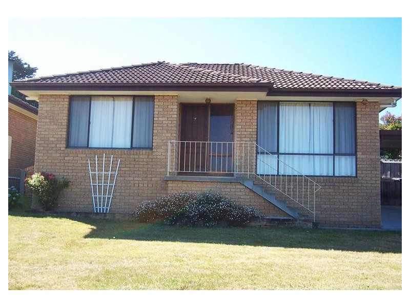 2/11 Mirramar Park, Blackmans Bay TAS 7052