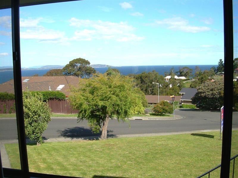 2/11 Mirramar Park, Blackmans Bay TAS 7052