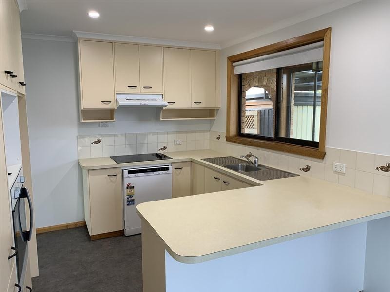 66 Sale Street, Huonville TAS 7109