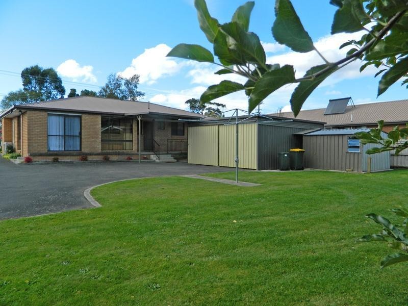 66 Sale Street, Huonville TAS 7109