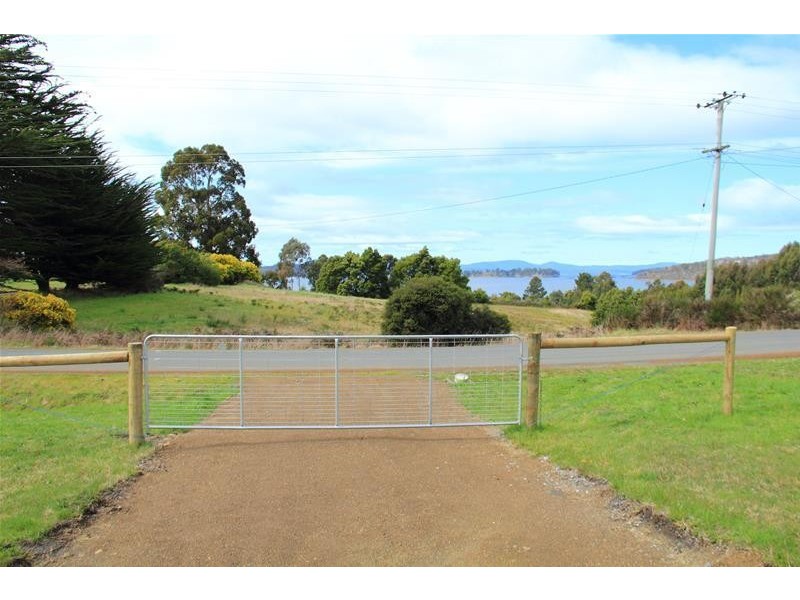6 Cemetery Road, Dover TAS 7117