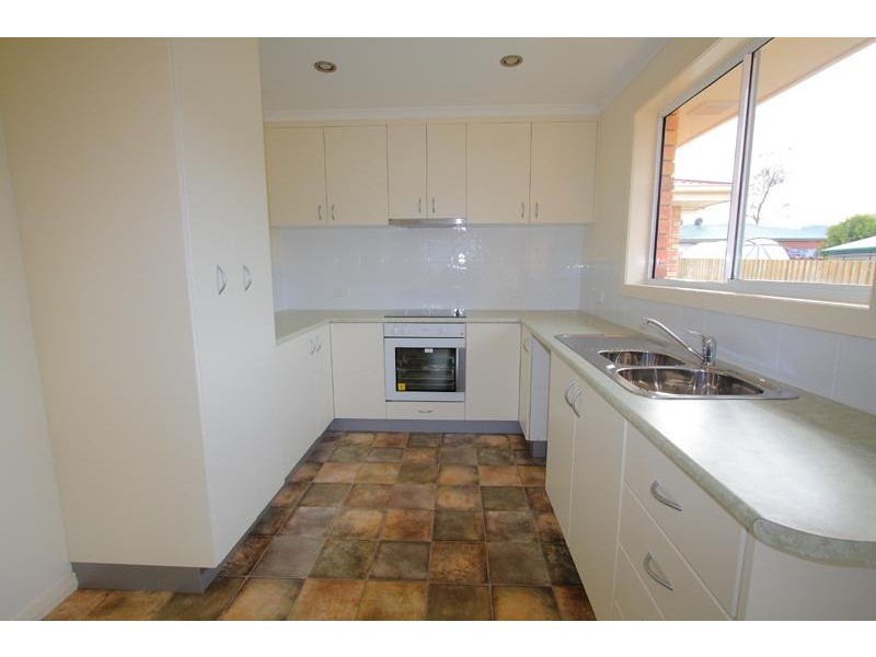 2/4 Walton Street, Huonville TAS 7109