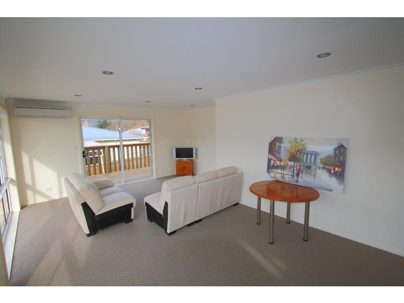 2/4 Walton Street, Huonville TAS 7109