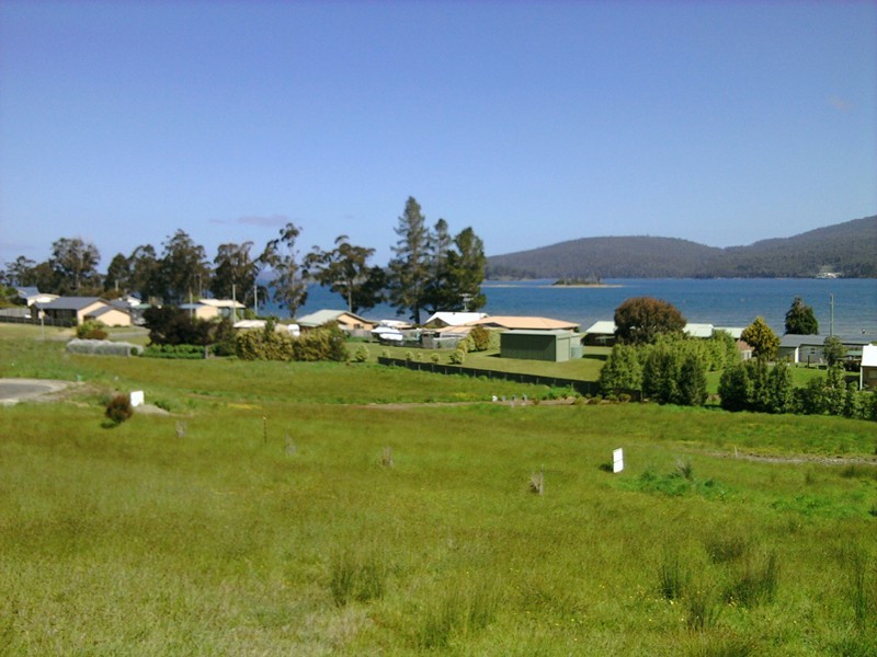 17 Fritton Drive, Dover TAS 7117