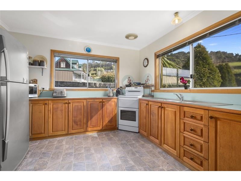 11 Scenic Hill Road, Huonville TAS 7109