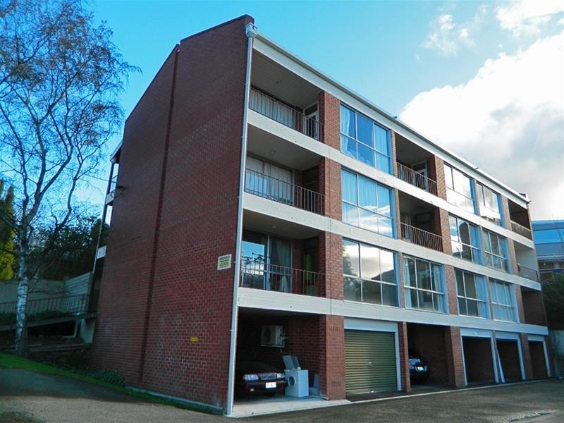 2/11 Byron Street, Sandy Bay TAS 7005