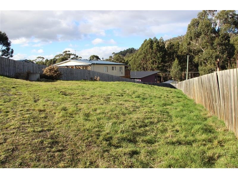 8 Milton Road, Port Huon TAS 7116