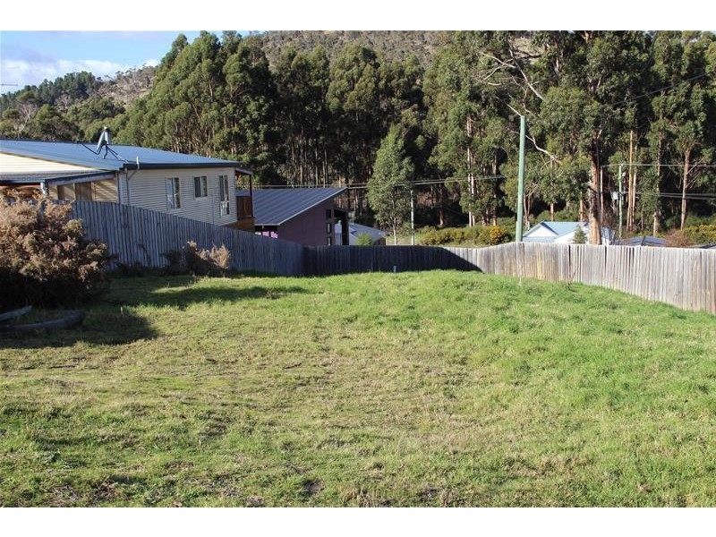 8 Milton Road, Port Huon TAS 7116