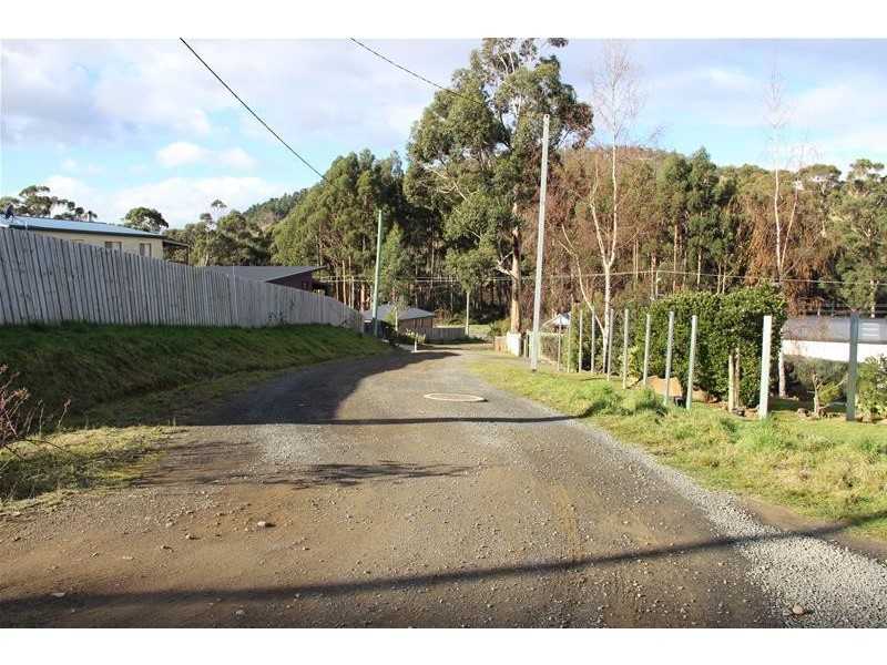 8 Milton Road, Port Huon TAS 7116