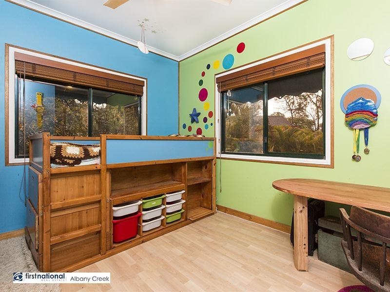 32 Woodburn Place, Ferny Hills QLD 4055