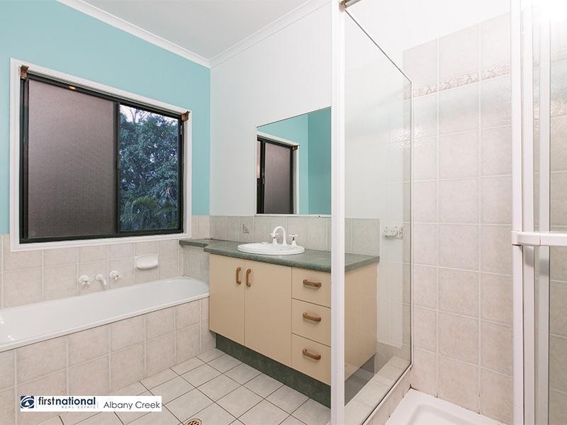 32 Woodburn Place, Ferny Hills QLD 4055