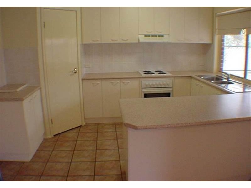 6 Tallebudgera Crescent, Albany Creek QLD 4035