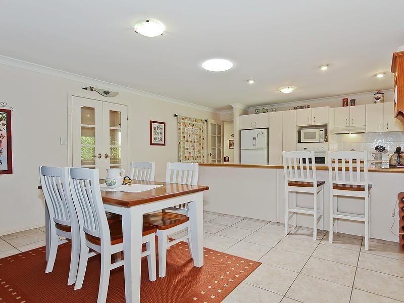 24 Chisholm Court, Albany Creek QLD 4035