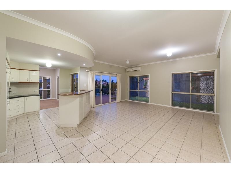 1 Lambertia Court, Albany Creek QLD 4035