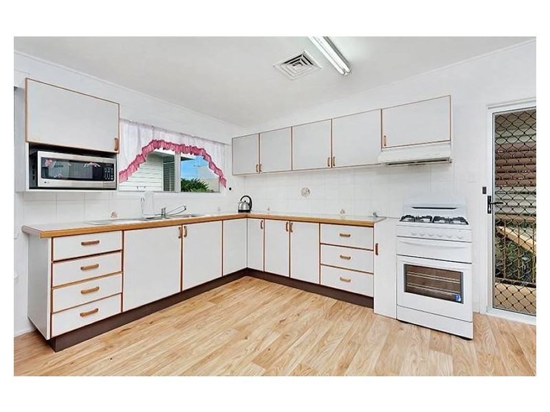 18 Patmar  Street, Strathpine QLD 4500